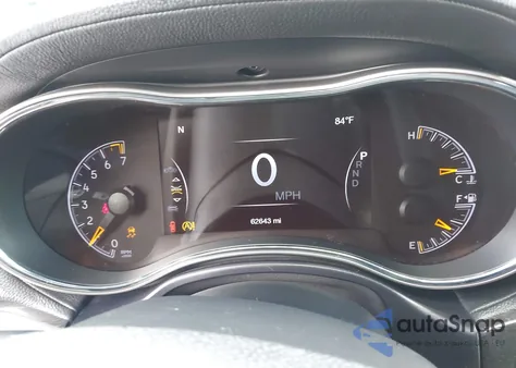 2018 Jeep Grand Cherokee Sterling Edition 4X4 z USA, uszkodzony, nr VIN 1C4RJFBG7JC204666